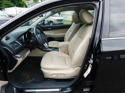 Used 2017 Subaru Outback 3.6R Limited AWD/4WD image 8