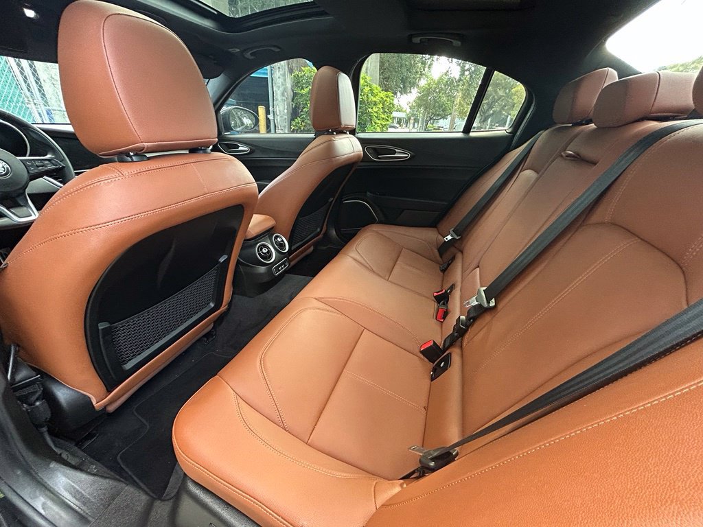 Used 2022 Alfa Romeo Giulia Ti RWD image 38