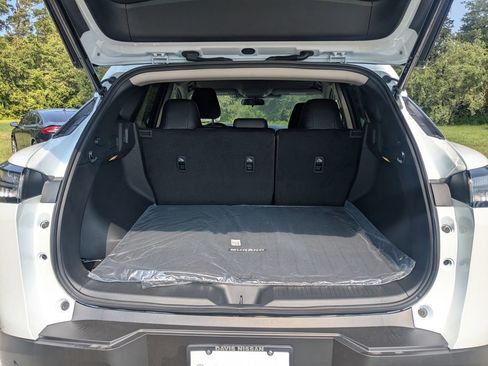 New 2025 Nissan Murano SV AWD/4WD image 12