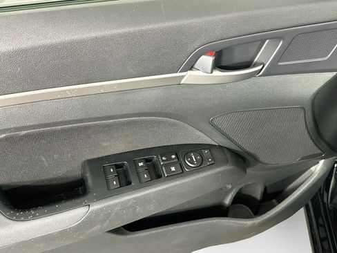 Used 2020 Hyundai Elantra SEL w/ Cargo Package (C1) FWD image 15