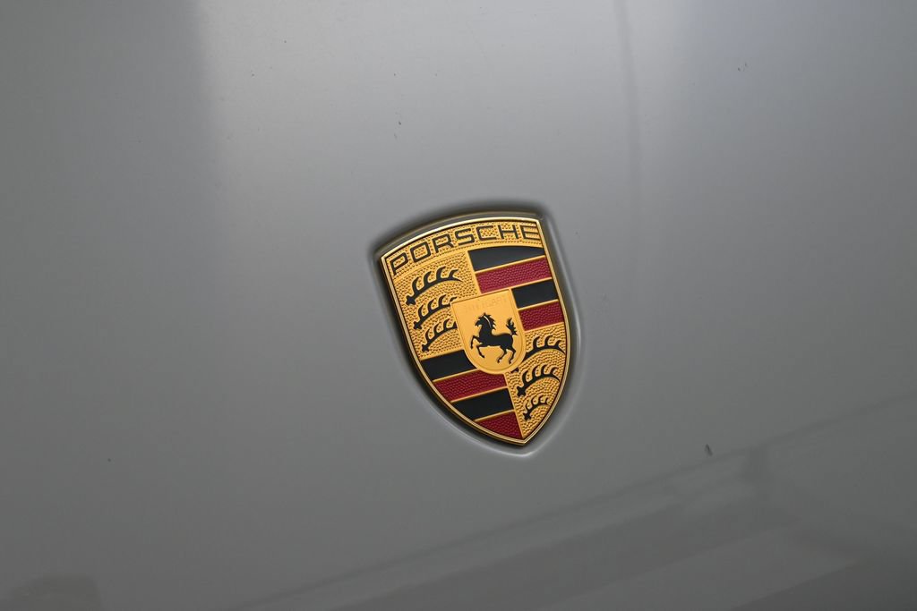 Certified 2023 Porsche Macan Turbo AWD/4WD image 13