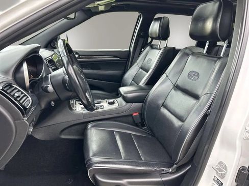 Used 2021 Jeep Grand Cherokee Overland AWD/4WD image 12