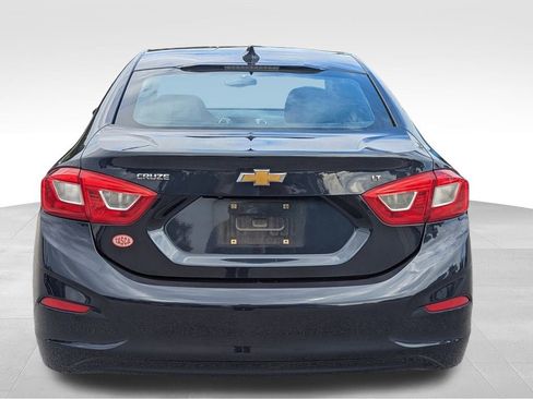 Used 2016 Chevrolet Cruze LT image 4