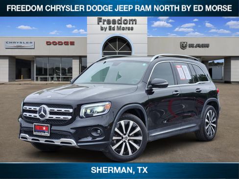 Used 2021 Mercedes-Benz GLB 250 image 1