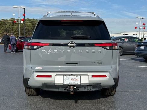 Certified 2022 Nissan Pathfinder Platinum w/ Cargo Package image 4