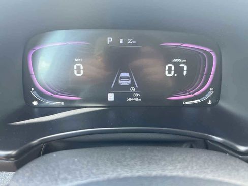 Used 2024 Kia Soul LX w/ LX Technology Package FWD image 24