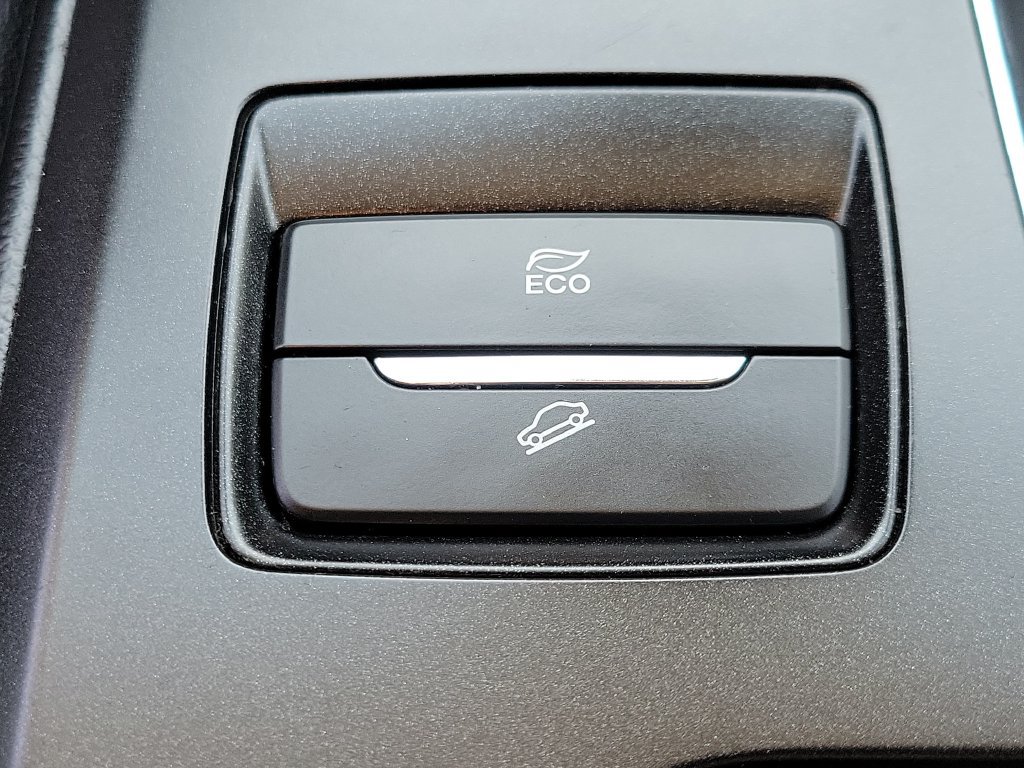 Used 2019 Ford Fusion SEL FWD image 29