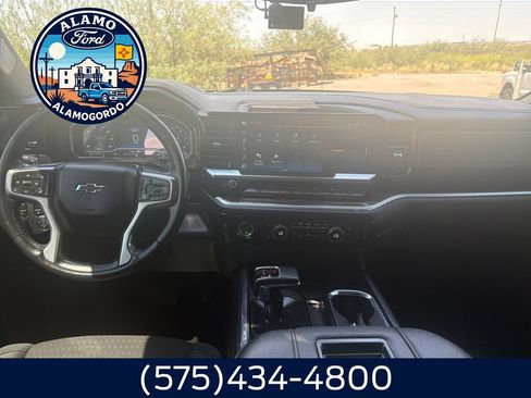 Used 2022 Chevrolet Silverado 1500 RST AWD/4WD image 12