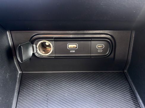 Used 2023 Kia Sportage LX image 34