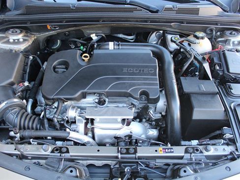 Used 2020 Chevrolet Malibu LT image 29