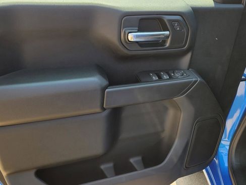 New 2025 Chevrolet Silverado 1500 Custom image 12