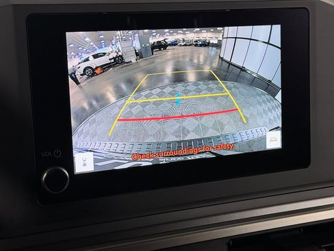 Used 2025 Toyota 4Runner SR5 image 18