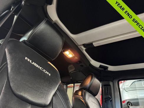 Used 2015 Jeep Wrangler Unlimited Rubicon image 17