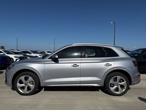 Used 2021 Audi Q5 Premium Plus w/ Premium Plus Package image 6