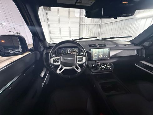 Used 2022 Land Rover Defender 110 X-Dynamic SE image 17