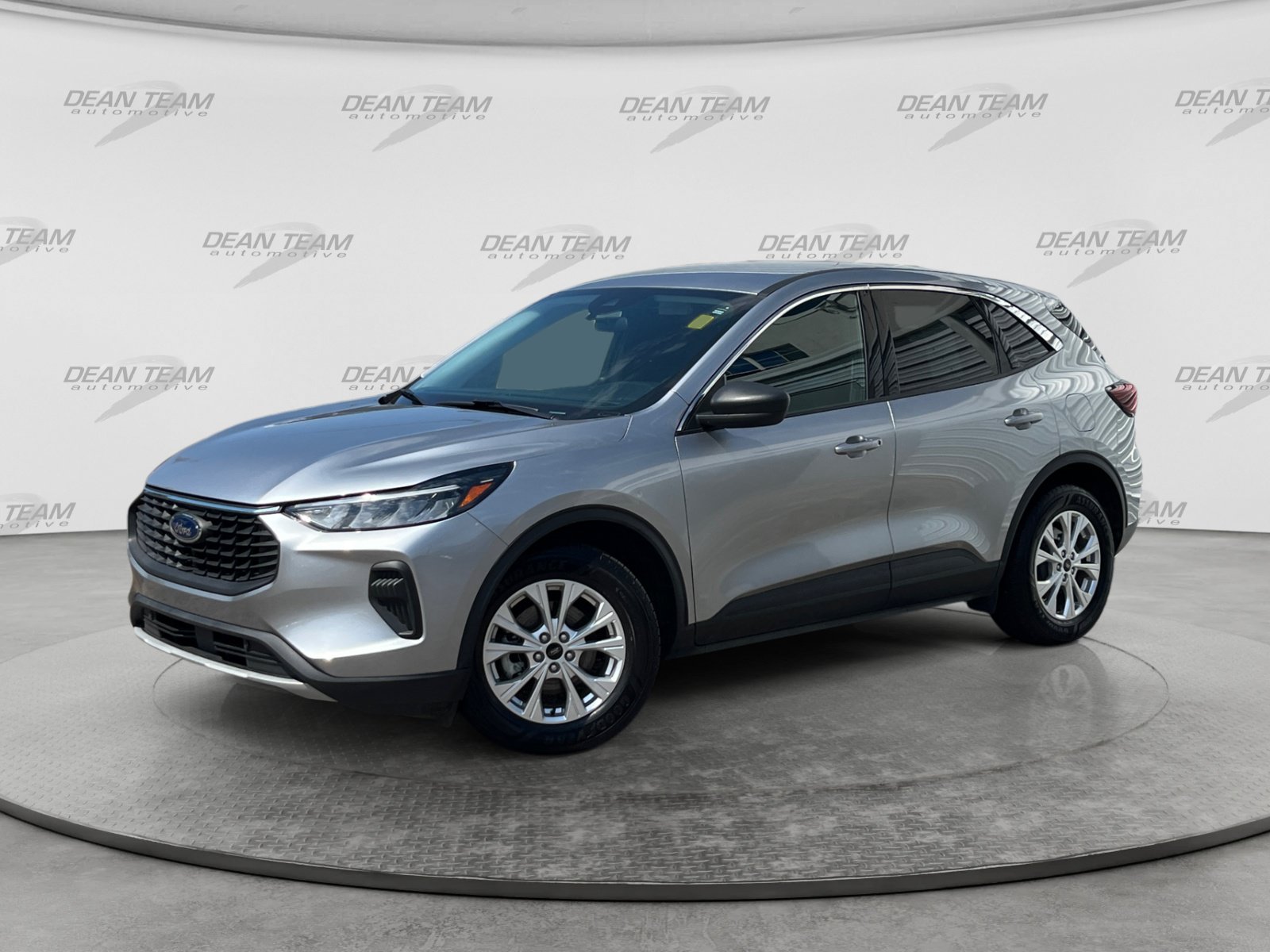 Used 2023 Ford Escape Active FWD image 3