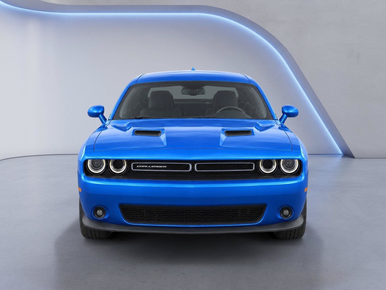 Used 2015 Dodge Challenger SXT Plus RWD image 5