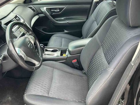 Used 2018 Nissan Altima 2.5 SV FWD image 12