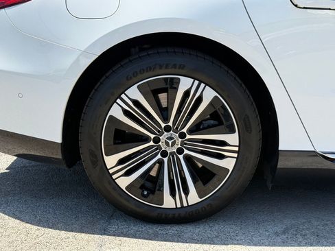 Used 2022 Mercedes-Benz EQS 450+ Sedan image 17