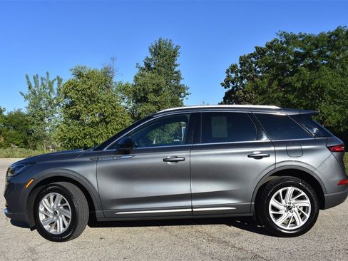 Used 2021 Lincoln Corsair AWD image 3