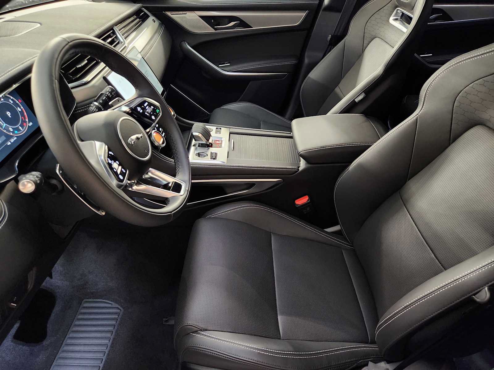 New 2026 Jaguar F-PACE R-Dynamic S AWD/4WD image 14