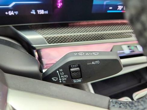 Used 2023 BMW i7 xDrive60 w/ Executive Package 2 image 43