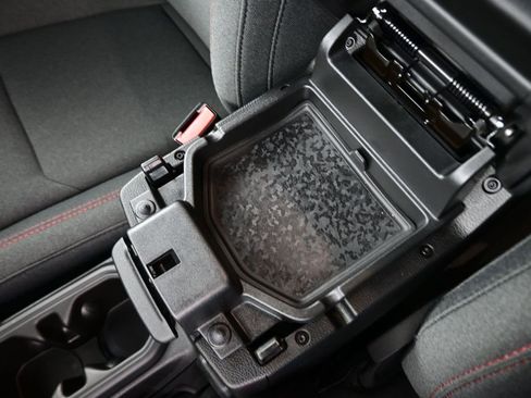 New 2025 Jeep Wrangler Unlimited Rubicon w/ Technology Group image 3