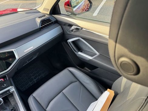 Used 2023 Audi Q3 2.0T Premium Plus w/ Premium Plus Package image 14