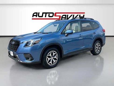 Used 2024 Subaru Forester Premium AWD/4WD image 3