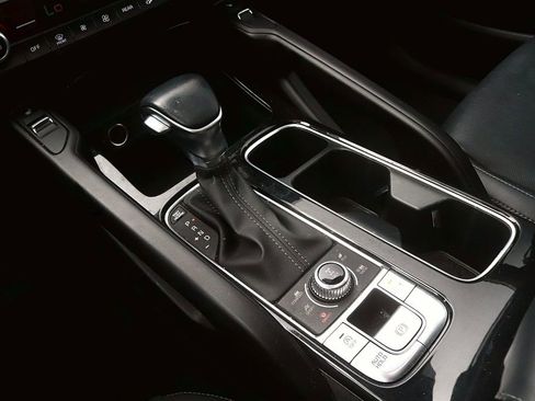 Used 2025 Kia Telluride S AWD/4WD image 22