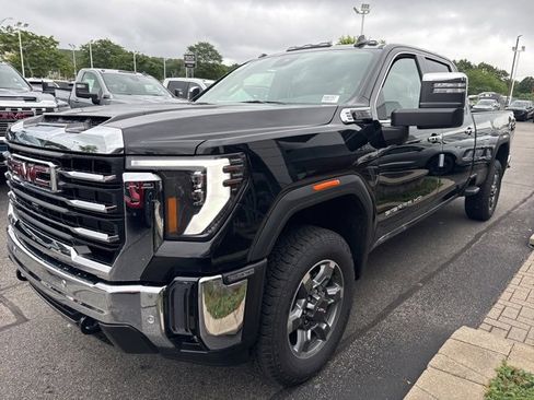 New 2025 GMC Sierra 2500 SLT image 3