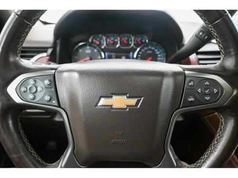 Used 2019 Chevrolet Suburban Premier image 12