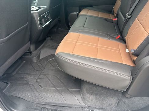 Used 2024 Chevrolet Silverado 1500 High Country w/ Technology Package AWD/4WD image 12