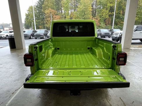 New 2025 Jeep Gladiator Mojave image 39