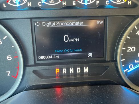 Used 2017 Ford F150 XLT w/ Equipment Group 302A Luxury image 11