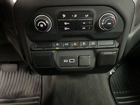 Used 2021 Chevrolet Silverado 1500 Custom w/ Safety Confidence Package AWD/4WD image 17