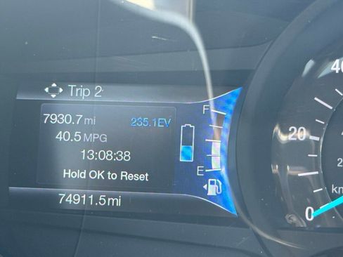 Used 2017 Ford Fusion SE w/ Equipment Group 601A FWD image 11