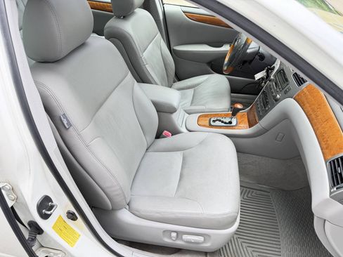 Used 2005 Lexus ES 330 FWD image 23