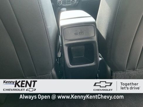 Certified 2025 Chevrolet Trax LT w/ LT Convenience Package image 10