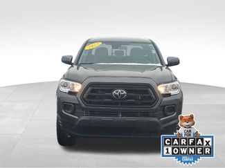 Used 2023 Toyota Tacoma SR video 2