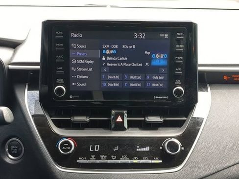 Used 2022 Toyota Corolla LE w/ LE Convenience Package FWD image 18