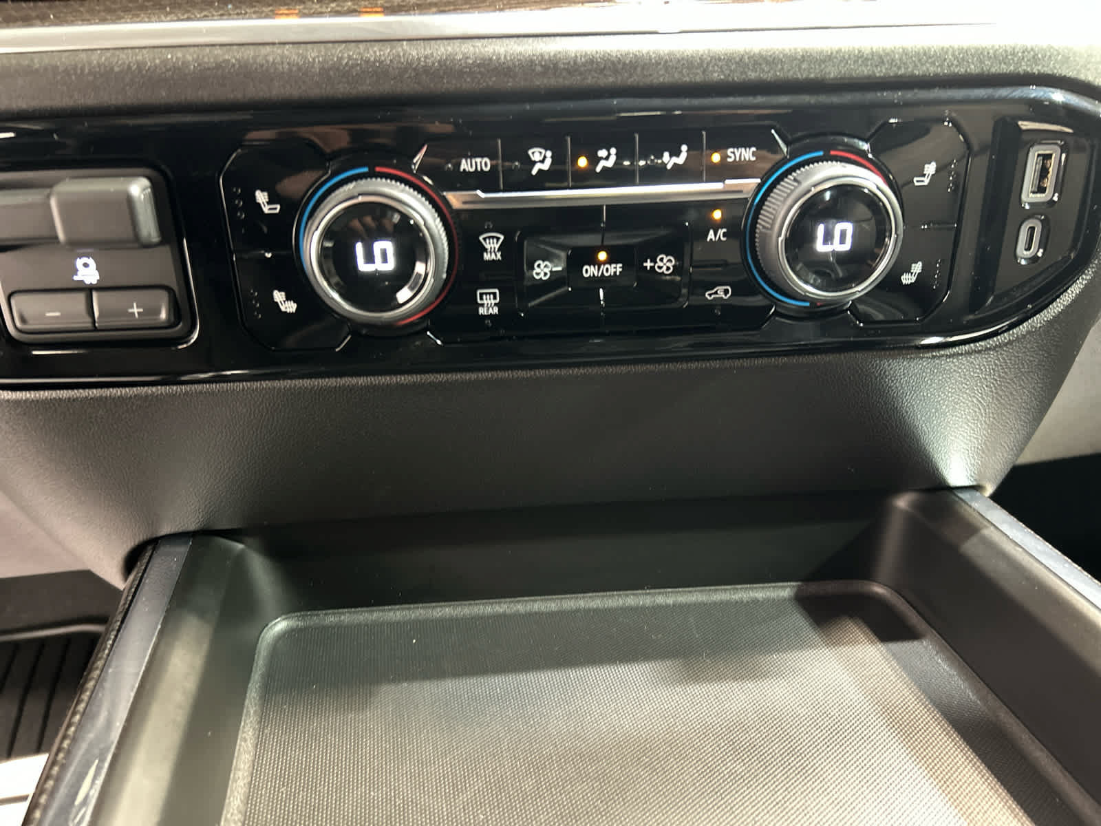 Used 2025 Chevrolet Silverado 2500 LT w/ Trail Boss Package AWD/4WD image 17
