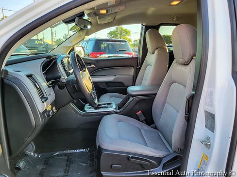 Used 2018 Chevrolet Colorado LT AWD/4WD image 9