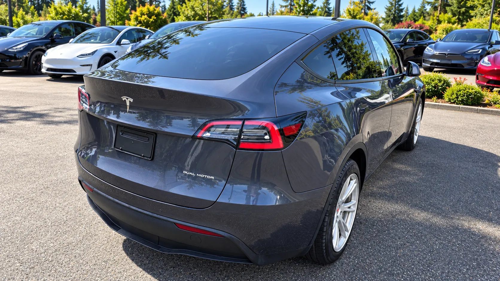 Used 2021 Tesla Model Y Long Range AWD/4WD image 5