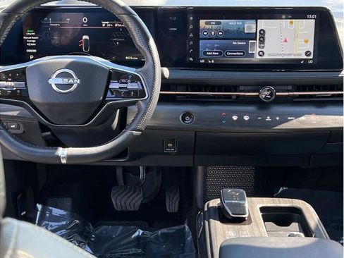 Used 2023 Nissan Ariya FWD image 11