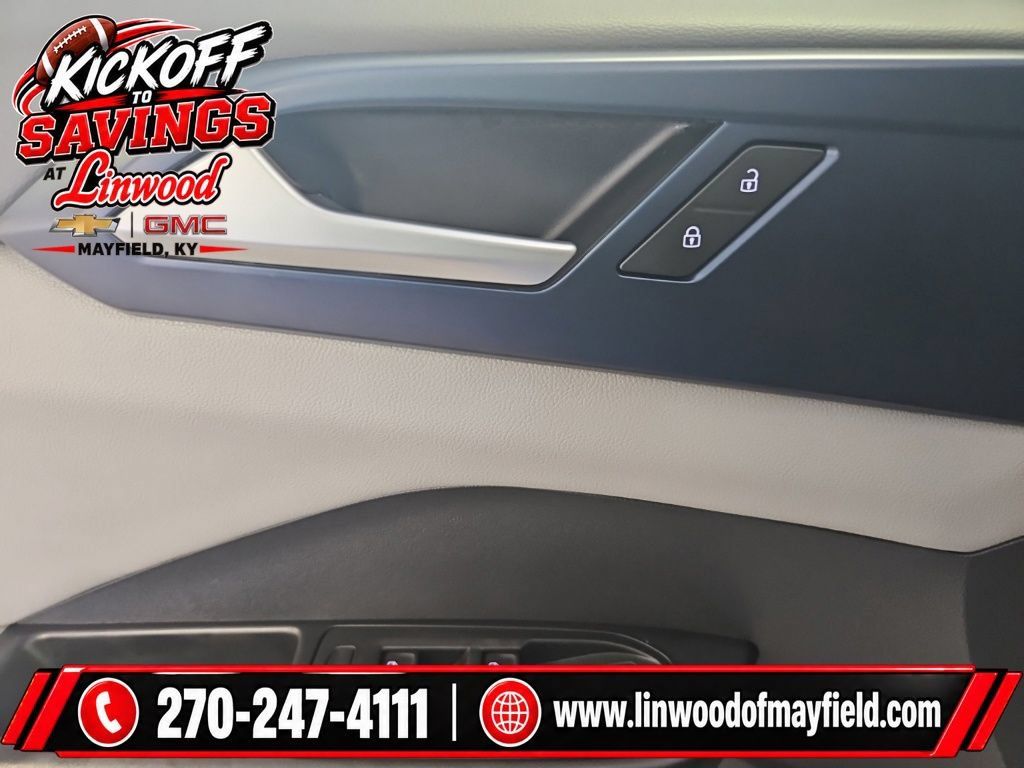 Used 2022 Volkswagen Taos SE AWD/4WD image 17