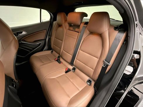 Used 2019 Mercedes-Benz GLA 250 image 18