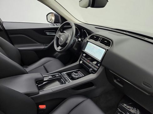 Used 2019 Jaguar F-PACE Premium AWD/4WD image 18