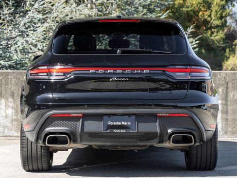 Certified 2023 Porsche Macan AWD/4WD image 10