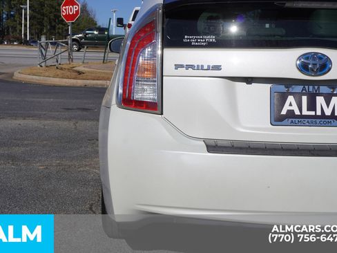 Used 2013 Toyota Prius One image 17